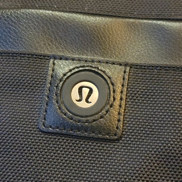 Lululemon Tote - Picture 4 of 17
